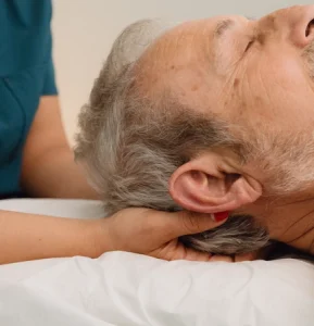 Valoración antes de tratamiento de osteopatía estructural, visceral y craneal en Jerez de la Frontera